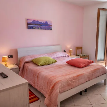 Rosa House 펜션 바레나